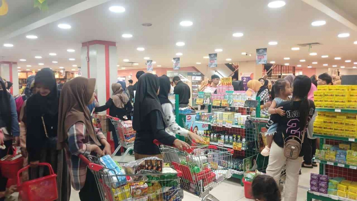 Mall Baru vs Tradisi Parcel Lebaran: Siapa yang Akan Menang di Cilacap?
